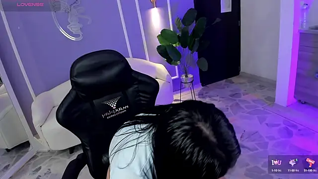 martinasaez online show from 09/26/25, 08:02