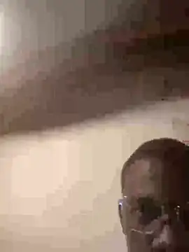 Snapshot of la_chiennete chatting on 10/11/25, 07:45 la chiennete online show from 10/11/25, 07:45