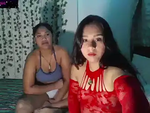 Snapshot of Charis_21 chatting on 01/11/25, 01:27 Charis 21 online show from 01/11/25, 01:27
