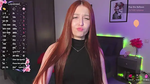 Snapshot of EleanorePeach chatting on 02/12/25, 12:33 EleanorePeach online show from 02/12/25, 12:33