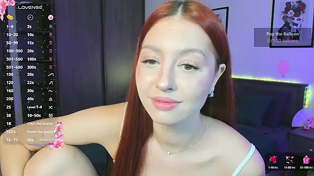 Snapshot of EleanorePeach chatting on 10/13/25, 12:38 EleanorePeach online show from 10/13/25, 12:38