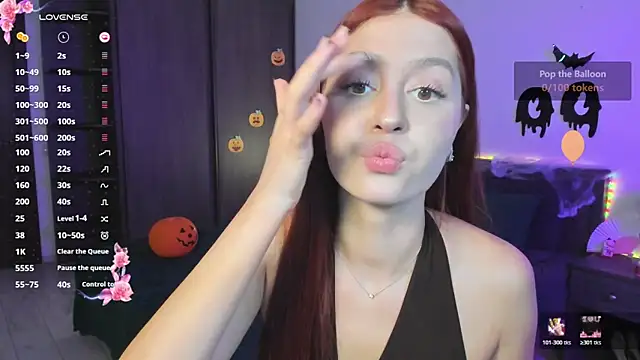 Snapshot of EleanorePeach chatting on 11/04/25, 12:04 EleanorePeach online show from 11/04/25, 12:04