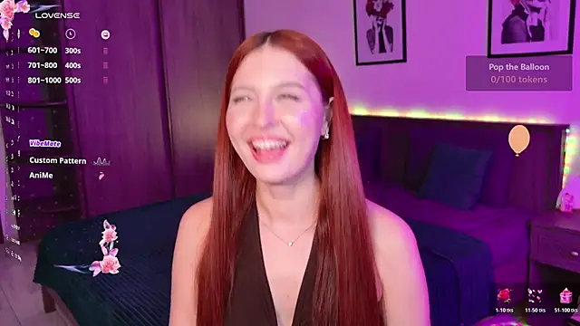 Snapshot of EleanorePeach chatting on 11/21/25, 12:26 EleanorePeach online show from 11/21/25, 12:26