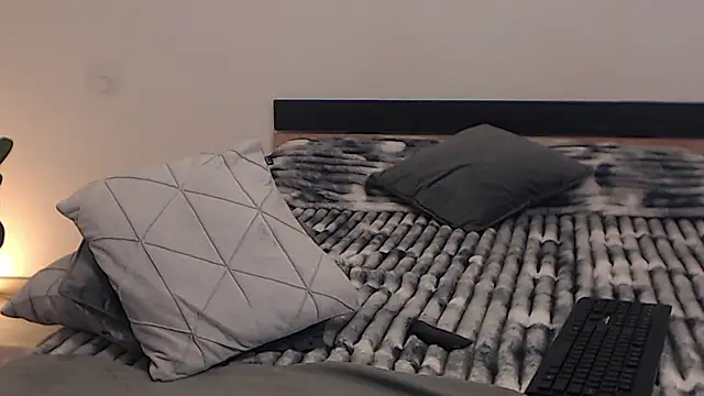 Snapshot of YourSweetSinn chatting on 01/12/25, 03:36 YourSweetSinn online show from 01/12/25, 03:36