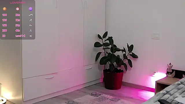 Snapshot of YourSweetSinn chatting on 10/06/25, 07:55 YourSweetSinn online show from 10/06/25, 07:55