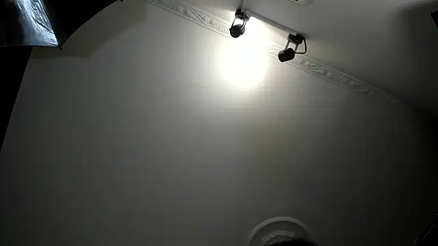 Snapshot of Apotheosis01 chatting on 03/20/25, 12:43 Apotheosis01 online show from 03/20/25, 12:43