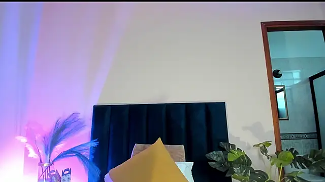 NoraDasilva online show from 02/24/26, 10:19