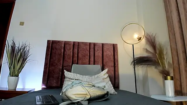 NoraDasilva online show from 03/12/26, 11:55