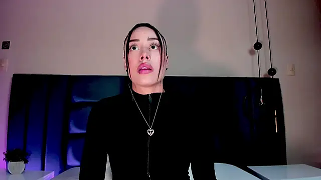 NoraDasilva online show from 03/25/26, 12:27