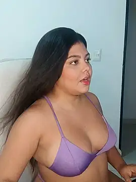 kiara-evans02 online show from 09/25/25, 10:24