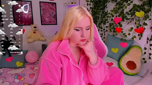 art lovee online show from 02/22/26, 01:18