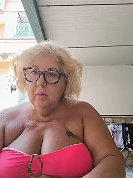 Snapshot of Merilulla chatting on 06/29/26, 12:27 Merilulla online show from 06/29/26, 12:27