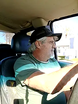 Snapshot of TTolbert chatting on 01/10/25, 09:10 TTolbert online show from 01/10/25, 09:10