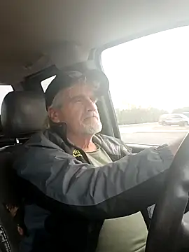 Snapshot of TTolbert chatting on 01/25/25, 03:41 TTolbert online show from 01/25/25, 03:41