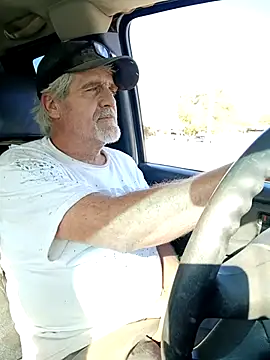 Snapshot of TTolbert chatting on 03/08/25, 11:18 TTolbert online show from 03/08/25, 11:18