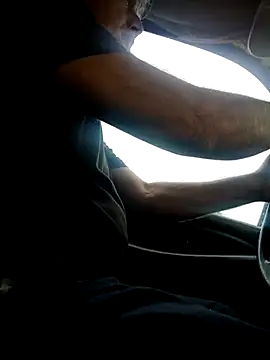 Snapshot of TTolbert chatting on 10/11/25, 02:04 TTolbert online show from 10/11/25, 02:04