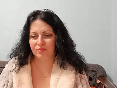 Snapshot of Lillian2 chatting on 01/16/25, 12:45 Lillian2 online show from 01/16/25, 12:45