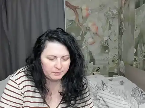 Lillian2 online show from 03/27/26, 08:26