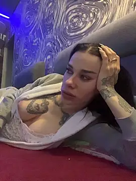 Queen of pain online show from 12/22/25, 06:43