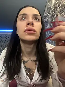 Queen of pain online show from 03/04/26, 06:52