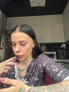 Queen of pain online show from 03/21/26, 07:13