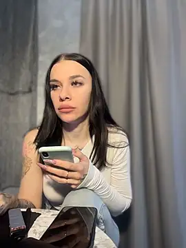 Queen of pain online show from 04/12/26, 06:07