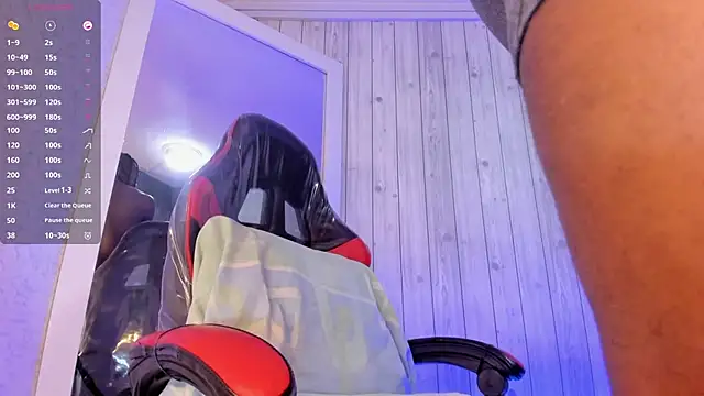 DominicSccott online show from 11/13/25, 01:10