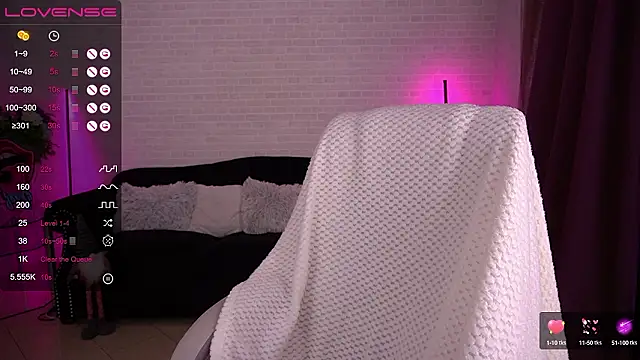 Daenerys Daenn online show from 12/03/24, 07:54