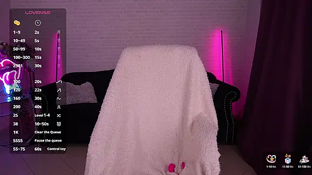 Daenerys Daenn online show from 02/04/25, 08:24