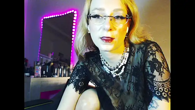 Snapshot of welliza chatting on 01/10/25, 10:57 welliza online show from 01/10/25, 10:57