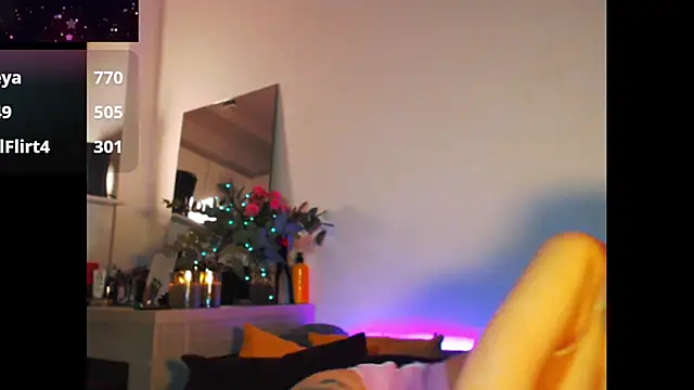 Snapshot of welliza chatting on 01/25/25, 02:15 welliza online show from 01/25/25, 02:15