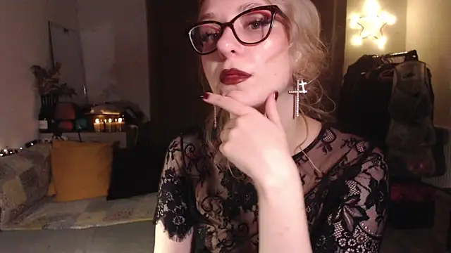 Snapshot of welliza chatting on 11/24/25, 10:09 welliza online show from 11/24/25, 10:09