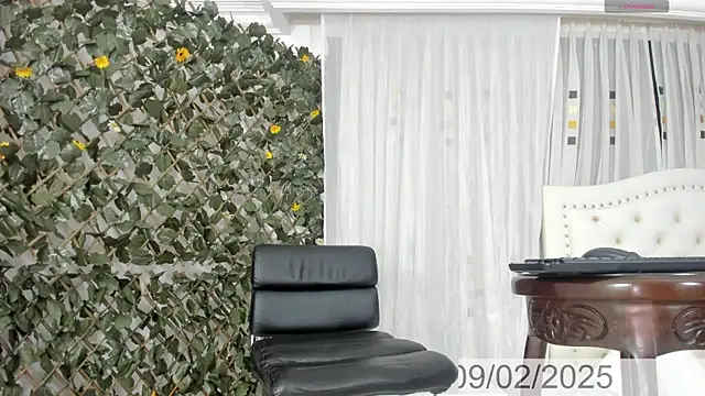 Snapshot of BunnyHotsx chatting on 02/11/25, 09:35 BunnyHotsx online show from 02/11/25, 09:35