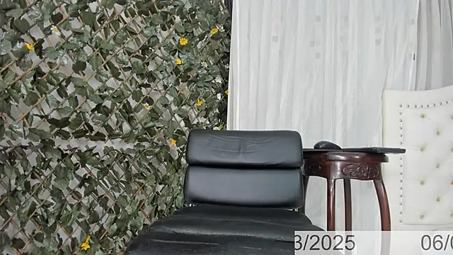 Snapshot of BunnyHotsx chatting on 03/07/25, 01:31 BunnyHotsx online show from 03/07/25, 01:31