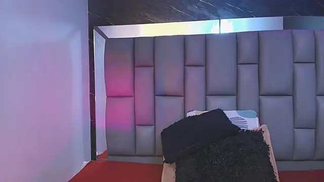  MiaBrown  online show from 11/22/25, 12:04