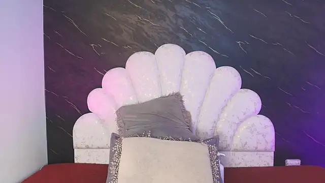  MiaBrown  online show from 04/01/26, 12:06