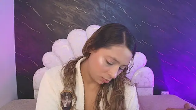  MiaBrown  online show from 04/20/26, 12:08