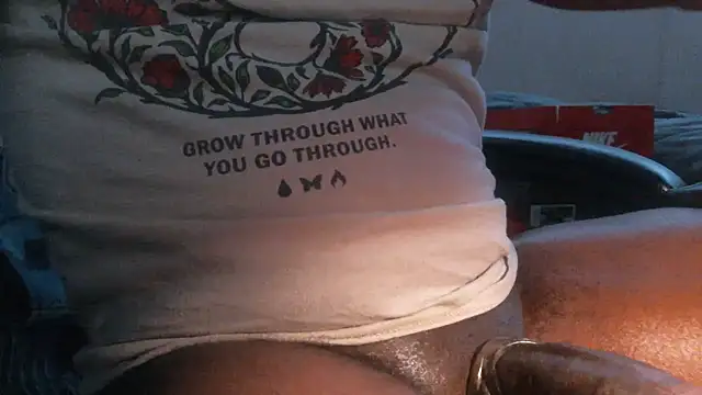 Snapshot of 1curvegod1 chatting on 04/08/26, 07:41 1curvegod1 online show from 04/08/26, 07:41