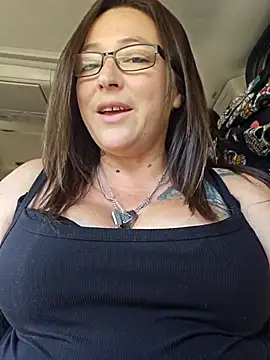 angelbaby1998 online show from 10/18/25, 06:52