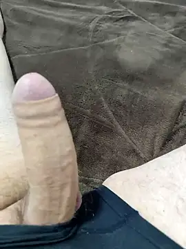 Snapshot of AndrePaus chatting on 10/27/25, 06:23 AndrePaus online show from 10/27/25, 06:23