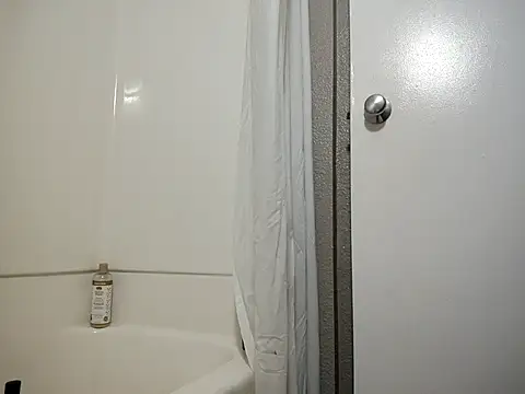 Snapshot of assonphatphat chatting on 11/12/25, 11:43 assonphatphat online show from 11/12/25, 11:43