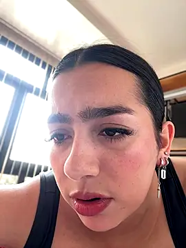 Nicollemays online show from 11/05/25, 04:07