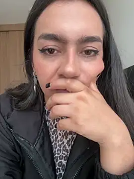 Nicollemays online show from 04/17/26, 01:14