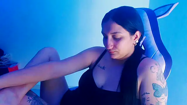 Snapshot of liz_dirty chatting on 11/03/25, 10:21 liz dirty online show from 11/03/25, 10:21