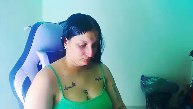 Snapshot of liz_dirty chatting on 07/17/26, 09:52 liz dirty online show from 07/17/26, 09:52