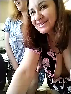 Snapshot of DonnaMagdalena chatting on 01/22/25, 10:29 DonnaMagdalena online show from 01/22/25, 10:29