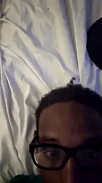 Snapshot of Z3US_UP_1 chatting on 09/16/25, 11:11 Z3US UP 1 online show from 09/16/25, 11:11