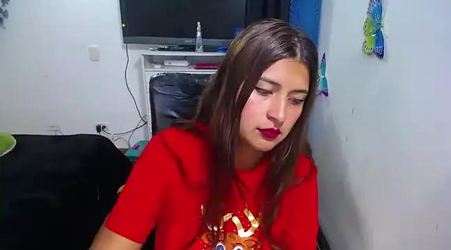 Snapshot of Yunhot_ chatting on 12/18/24, 07:26 Yunhot online show from 12/18/24, 07:26