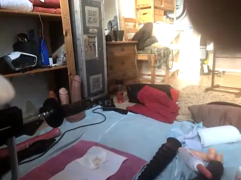 natjuk online show from 09/27/25, 03:17