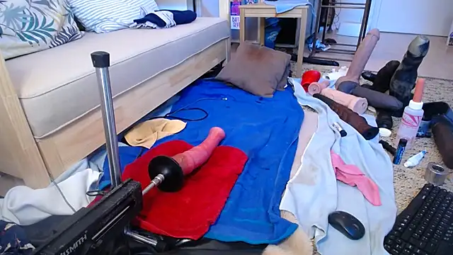 natjuk online show from 03/22/26, 07:56